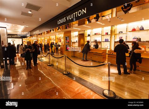 louis vuitton galerie lafayette paris|Louis Vuitton Paris locations.